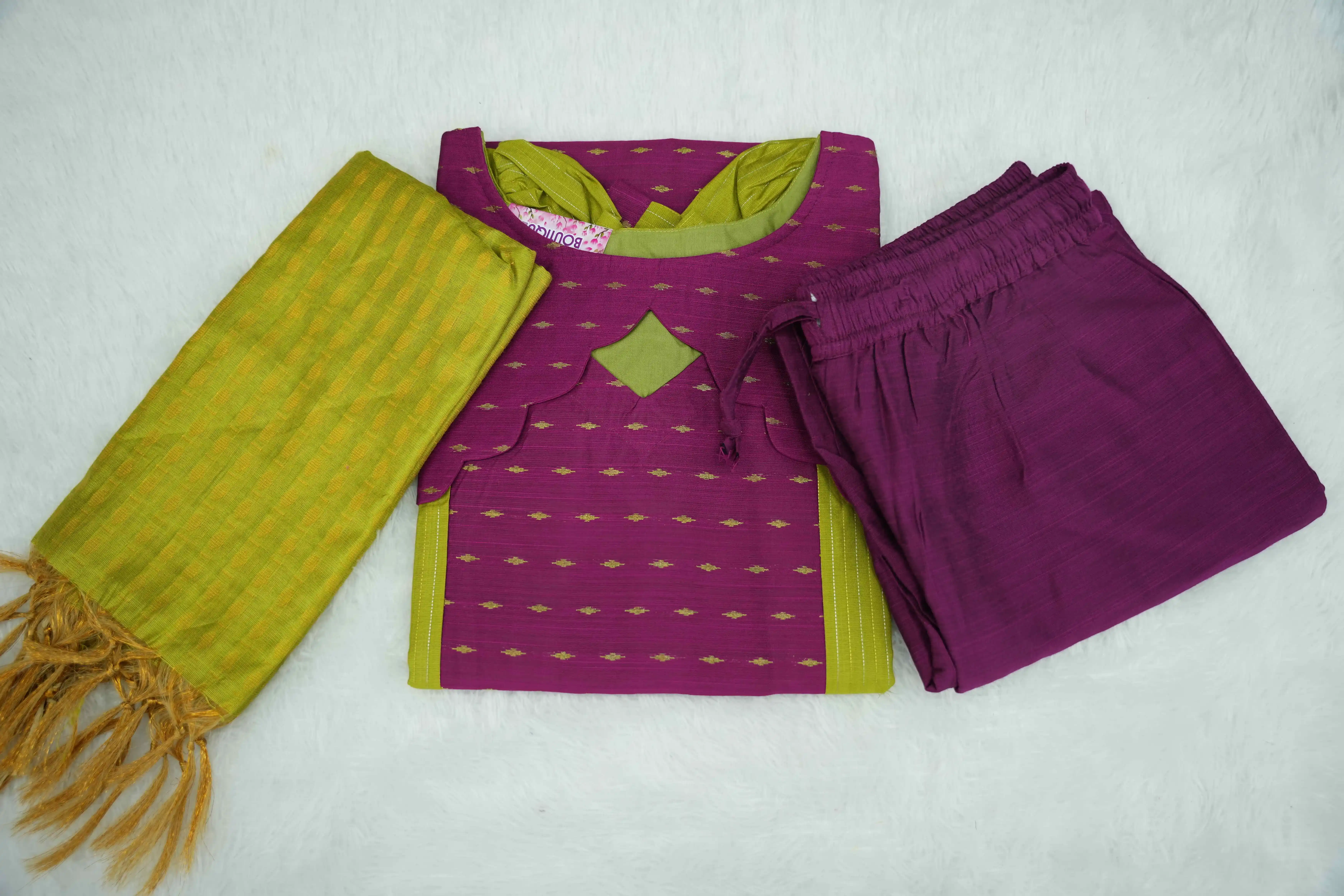 Kayal Kurti Set