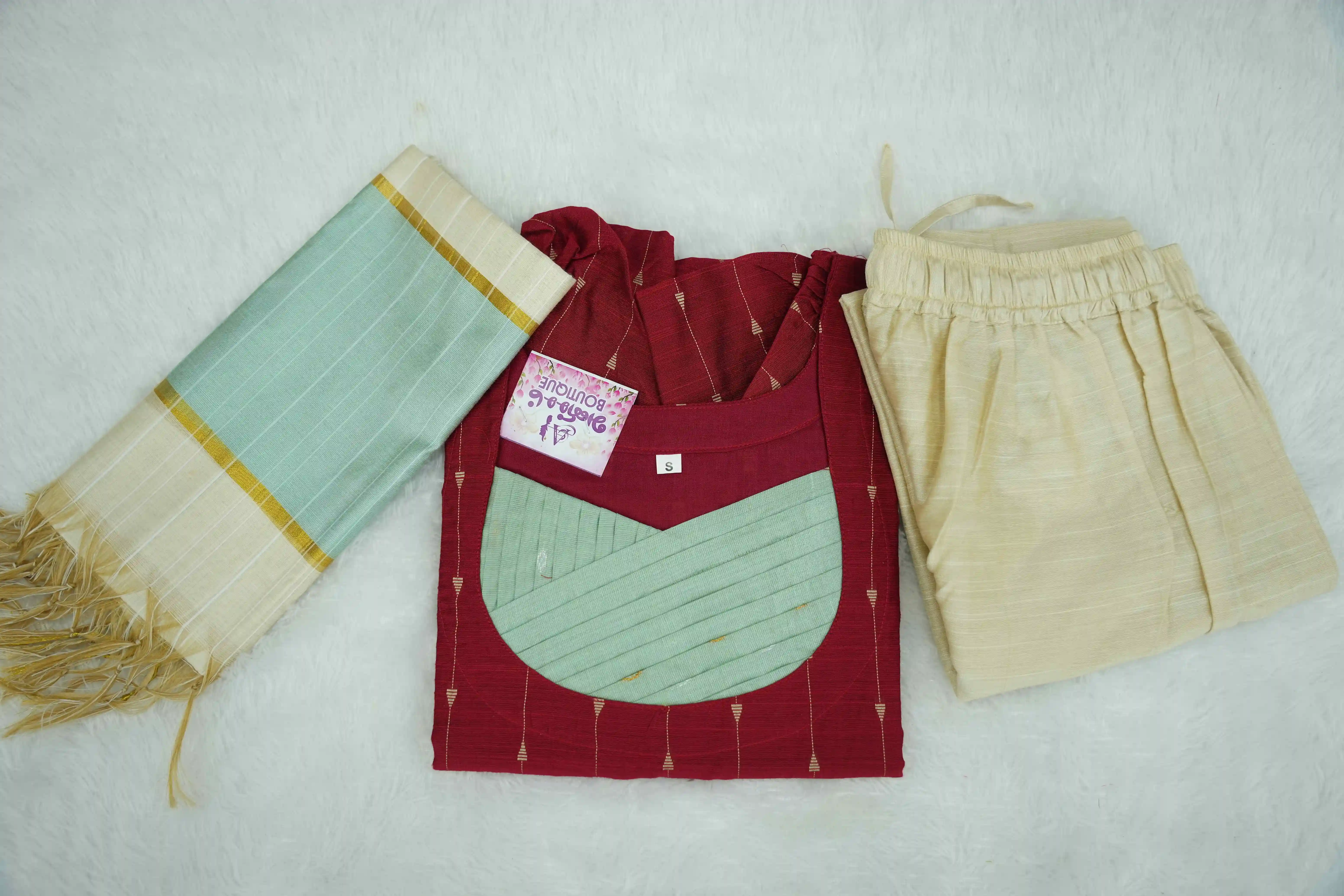 Cherry Pleated Arrow Set