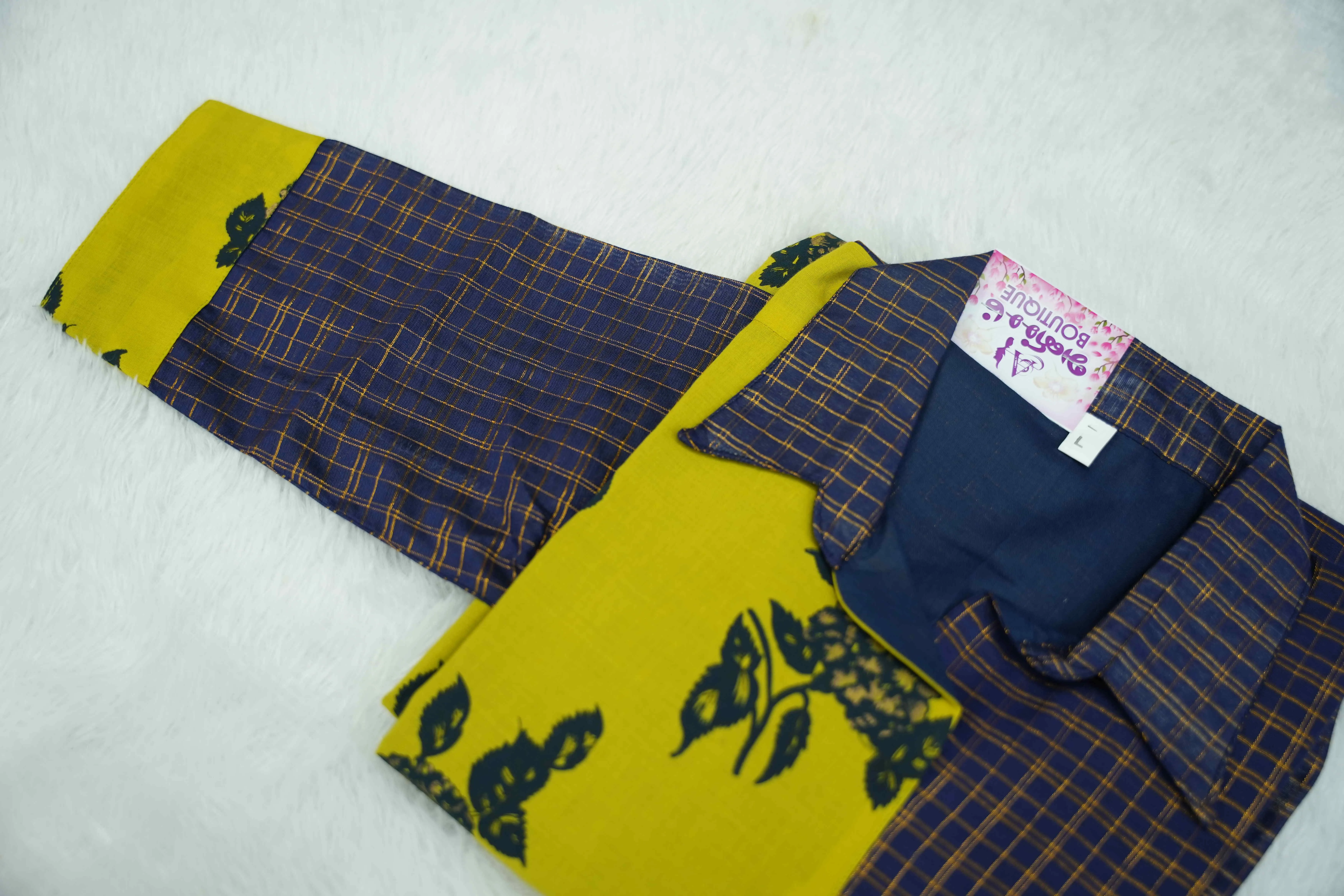 Navy Yellow Collar Set