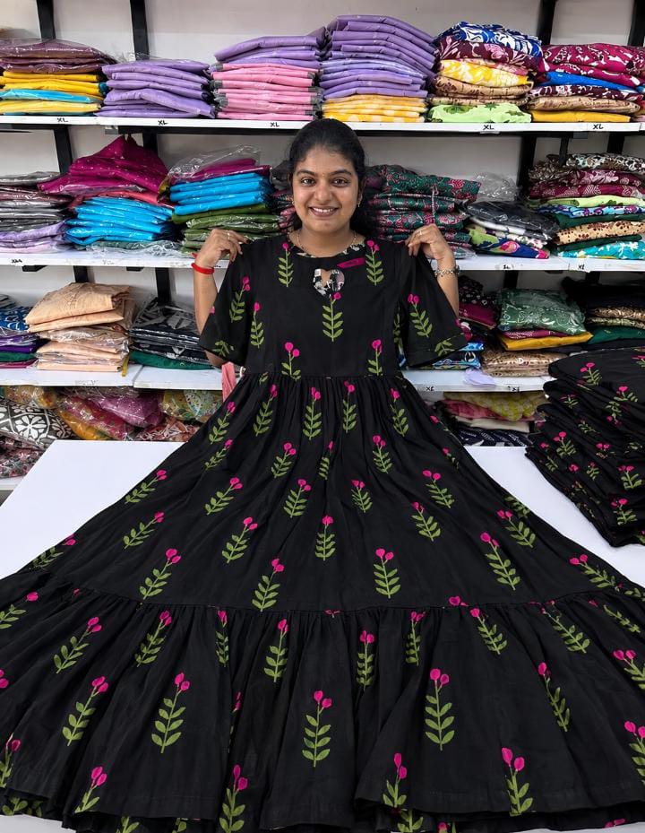 BLACK BLOOM MAXI