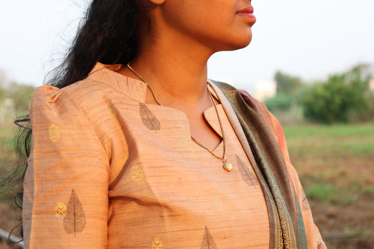 thara  gold set