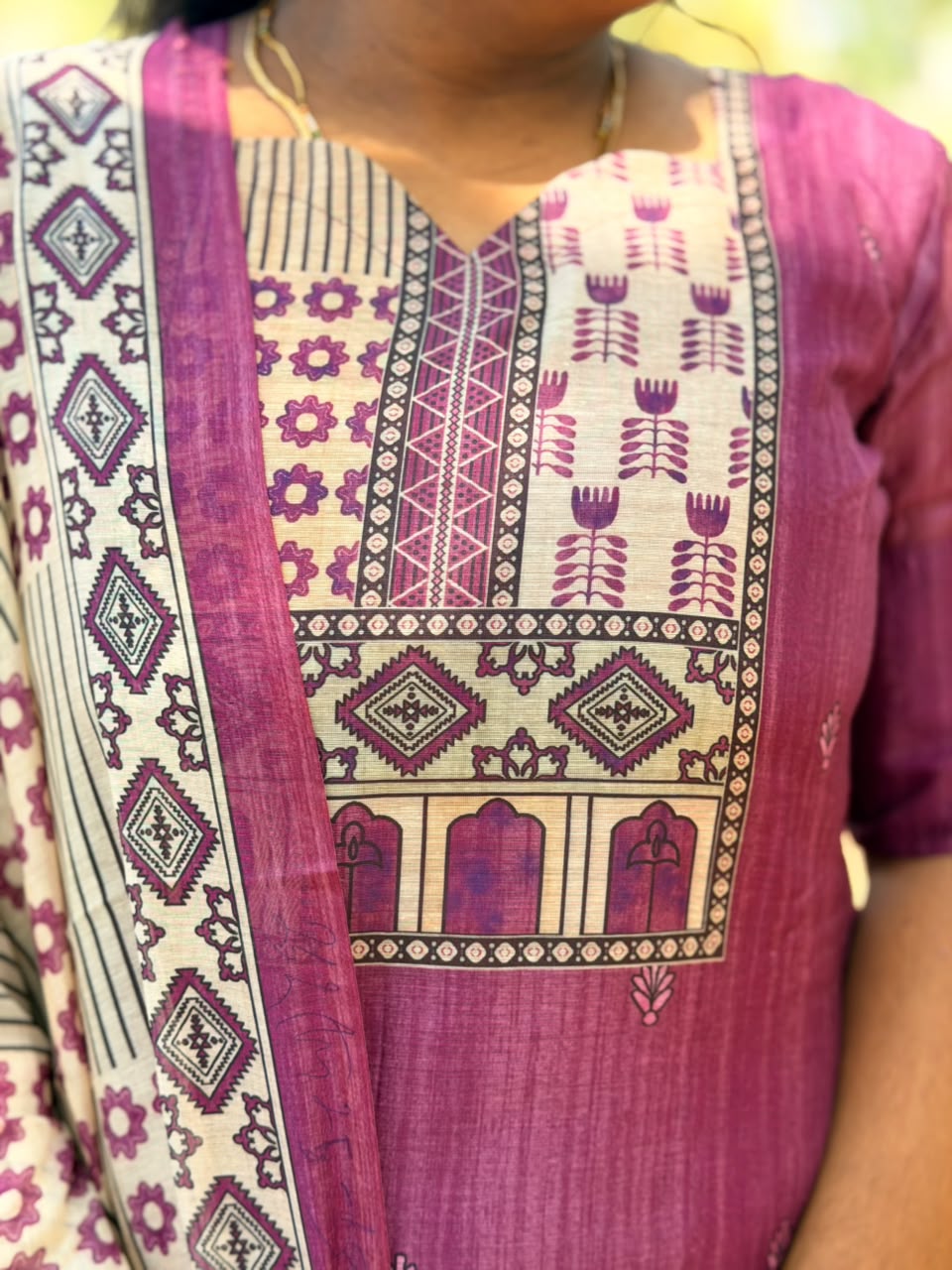 wine  petal ethnics set