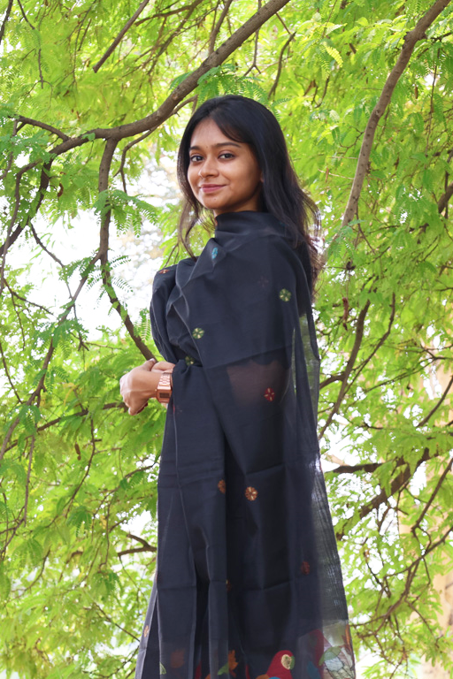 black porrot jamdhani set